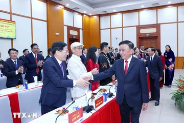 Thường trực Ban Bí thư gặp mặt, tuyên dương 96 Bí thư chi bộ xuất sắc