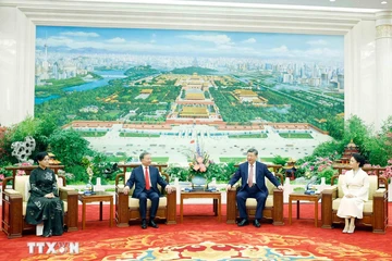 Tổng Bí thư, Chủ tịch nước Tô Lâm và Phu nhân cùng Tổng Bí thư, Chủ tịch nước Tập Cận Bình và Phu nhân dự tiệc trà