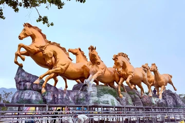 Quảng Ninh: Linh vật 'Bát Mã' cao gần 6 m gây sốt trước thềm Tết 2026