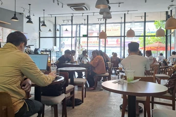 Gặp nhiều áp lực về chi phí, hơn 60% hàng quán buộc tăng giá bán