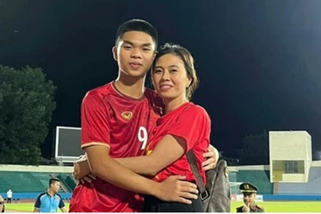 Đề nghị khen Nguyễn Lê Phát, cậu bé từ sân đất Lâm Đồng đến vinh quang Châu Á