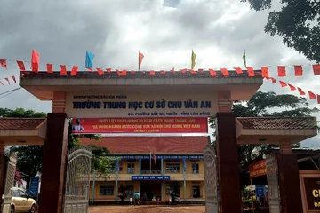 Nam sinh lớp 9 ngất xỉu khi khởi động giờ học bóng rổ, sau đó tử vong