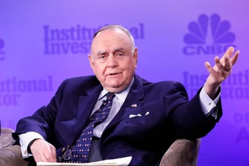 Giá trị tài sản khổng lồ của tỉ phú vừa mua thêm cổ phần của MU