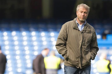 Hành vi điên rồ của Roman Abramovich với huyền thoại Chelsea