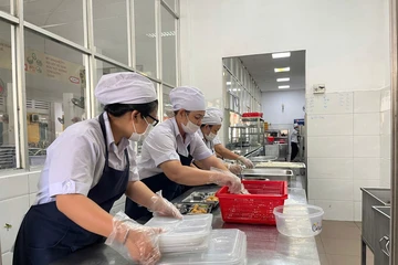 Rà soát suất ăn tại kỳ thi lớp 10 và tốt nghiệp THPT tại TP.HCM