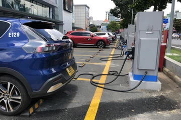 Các vấn đề pháp lý đặt ra khi phát triển hạ tầng trạm sạc tại các khu chung cư