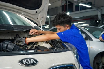Thợ sửa ô tô dễ thất nghiệp nếu chỉ biết 'vặn ốc, thay dầu'