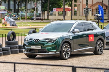 Chỉ còn vài ngày chớp cơ hội 'mua 4 bánh trúng 2 bánh' khi chốt VinFast VF 8