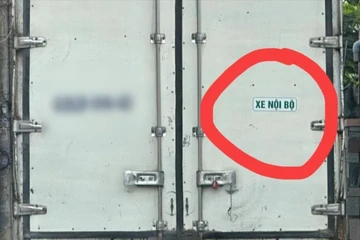 Nhan nhản xe dán tem 'Xe nội bộ' lưu thông trên đường, Luật sư nói gì?