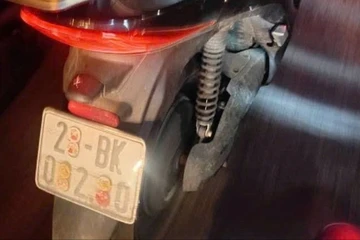 Đề xuất sơn, dán chữ lên biển số xe máy có thể bị phạt 26 triệu đồng?