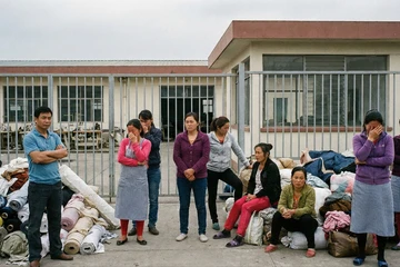 Ngành dệt may và bán lẻ truyền thống TP.HCM còn nhiều khó khăn