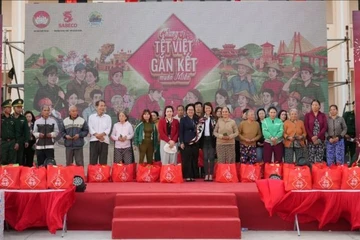 Khởi động chiến dịch 'Chung vị Tết Việt - Gắn kết muôn miền'