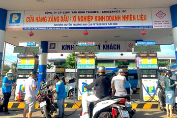 Xăng E10 bán đại trà từ 1-6: Giải bài toán nguồn cung hàng trăm ngàn tấn thế nào?