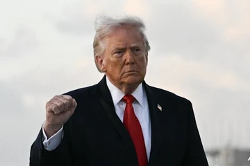 Ông Trump tuyên bố đã chỉ đạo Hải quân Mỹ phong toả eo biển Hormuz