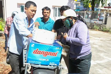 'Cùng ngư dân thắp sáng đèn trên biển' đến với Quảng Ngãi