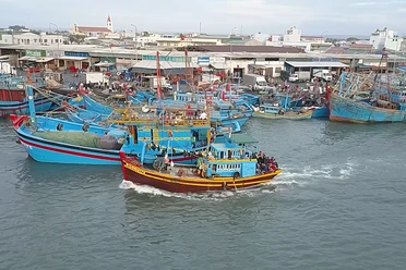 Một góc cảng cá La Gi.