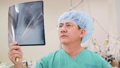 Tự đâm gần 20 nhát sau sử dụng ma túy đá