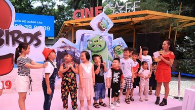 Dàn sao nhí hội tụ buổi ra mắt phim Angry Birds 2