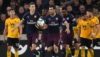 Tiếp tục thua sốc, Arsenal 'hụt hơi' đua Top 4 Premier League