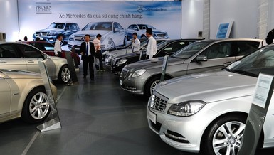 Nên hay không việc mua xe cũ mang vào hãng kiểm tra?