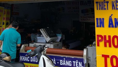 Nhóm buôn thẻ công an giả ở TP.HCM bị bắt