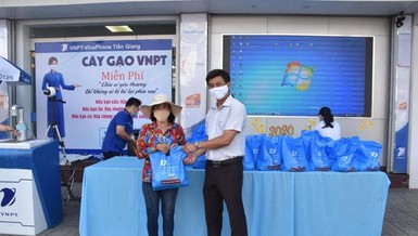 VNPT hỗ trợ hơn 300 tỉ đồng cho khách hàng trong mùa dịch