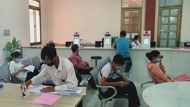 Xem xét lại yêu cầu chứng chỉ ngoại ngữ, tin học