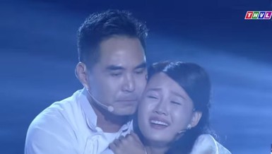 Trung Dũng hóa thân Điệp khiến ca sĩ Phi Nhung khóc