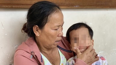 Lời kể của bà ngoại bé 3 tuổi bị mẹ đánh chấn thương sọ não