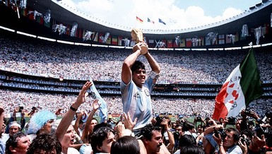 Cuộc đời và sự nghiệp phi thường của Diego Maradona