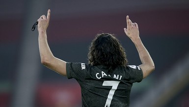 Cavani xin lỗi sau scandal phân biệt chủng tộc