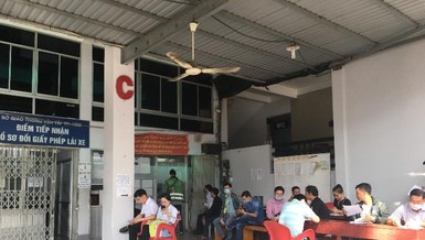 Làm gì khi giấy phép lái xe bị sai lệch họ, tên?