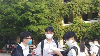 Sáng nay, 10-8, thí sinh dự thi bài thi KHTN và KHXH 