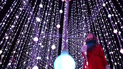 Không khí Giáng sinh tràn ngập khắp phố phường