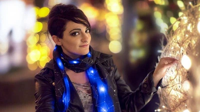 Độc đáo với khăn choàng phát sáng mùa Giáng sinh