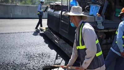 Cận cảnh cao tốc Đà Nẵng-Quảng Ngãi đang cào lên làm lại