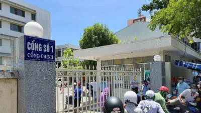 Cảnh phong tỏa bệnh viện, chuyển bệnh nhân nghi nhiễm COVID-19