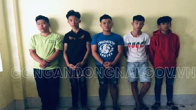 Nhóm thanh niên mang hung khí để 'huyết chiến' ở Đồng Nai