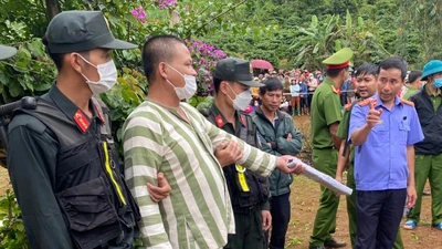 Thực nghiệm hiện trường vụ giết người tình đốt xác phi tang ở Đắk Nông