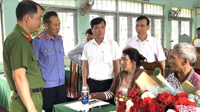 Viện kiểm sát và công an xin lỗi hai vợ chồng bị bắt oan ở Đắk Nông