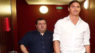 'Cò' Raiola: 'Tôi tư vấn Ibra cho MU chỉ như người nhà'