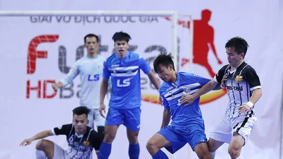 Sanna Khánh Hòa gây áp lực lên Thái Sơn Nam