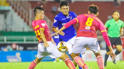 Đã bắt đầu những trận V-League… nghiêng ngả