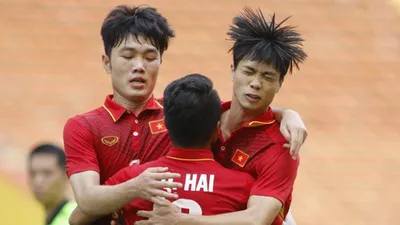 Công Phượng 70 tỉ đồng, lương tháng 9.000 USD có cao?