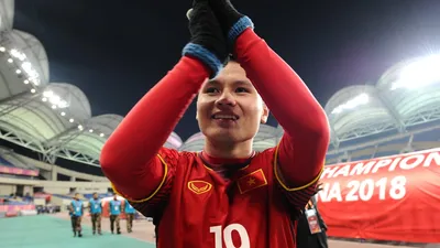 Hai tuyệt phẩm áp đảo... AFC của Quang Hải