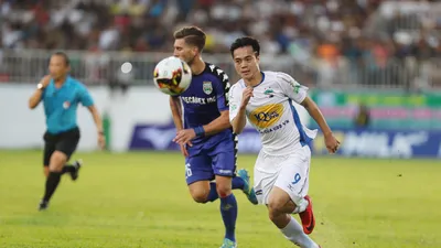 HA Gia Lai và B. Bình Dương, ai bị chia điểm?