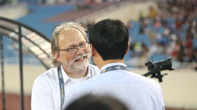 HLV Tom Saintfiet: 'Đừng học đòi UEFA, AFCON là AFCON'