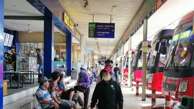 Bến xe vẫn vắng vẻ ngày đầu bỏ giãn cách hành khách