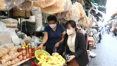 Chợ chuyên bán đặc sản miền Trung ở TP.HCM vắng khách