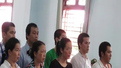 Cả nhà vào tù vì lưu hành tiền giả